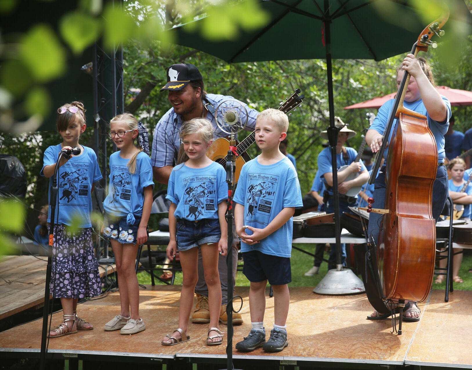 The first performance of the Bluegrass show brought the song